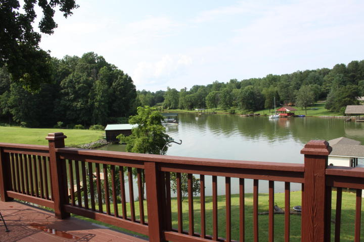 Love The Lakeside Charm At 308 Hilltop Drive